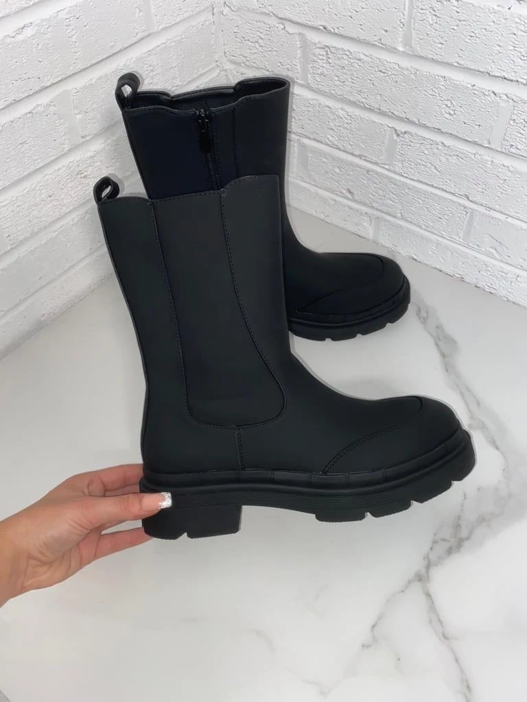 Sorelleuk Shay Matte Boots - Black New Arrivals 1 Sorelleuk Shay Matte Boots - Black New Arrivals