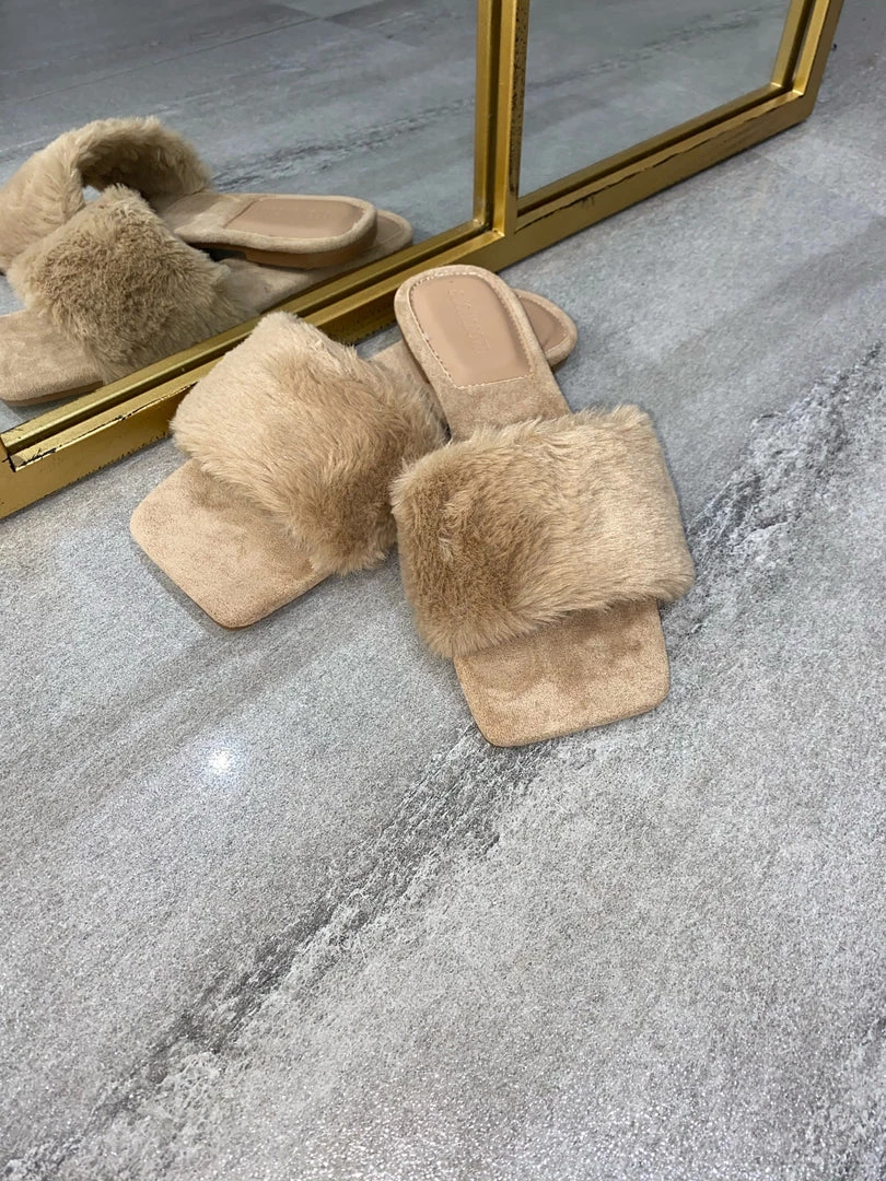 Sorelleuk New Arrivals Arya Fluffy Strap Slippers - Nude(SALE) 2 Sorelleuk New Arrivals Arya Fluffy Strap Slippers - Nude(SALE)